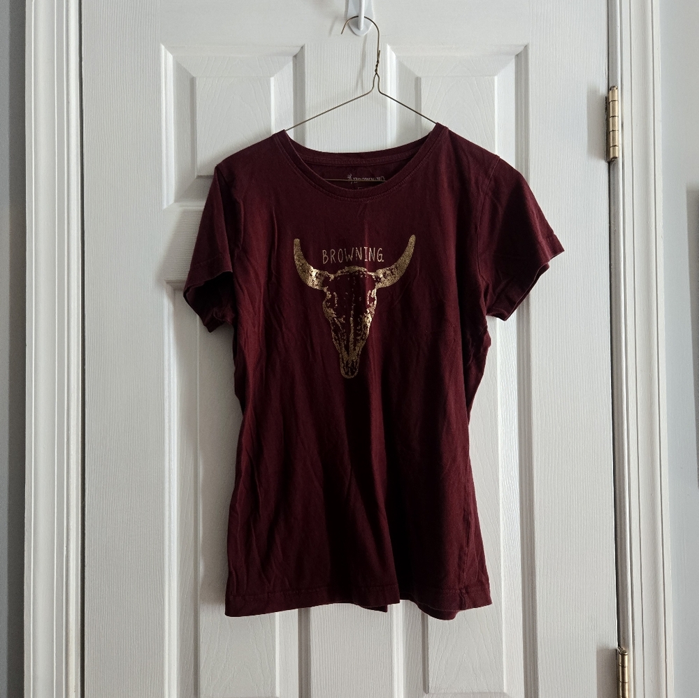 Browning Women's Maroon Tee with Gold Design